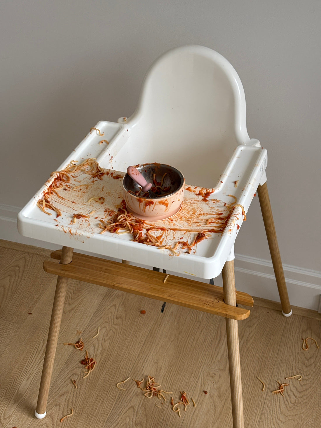 Why Messy Mealtimes Are Good for Babies (Yes, Really!)